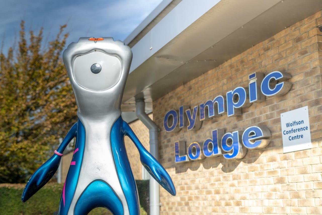 The Olympic Lodge آيْلسبري المظهر الخارجي الصورة